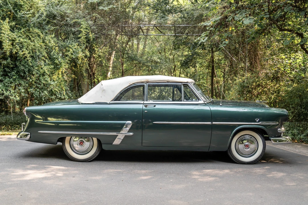 1953 Ford Crestline - Image 5 of 31