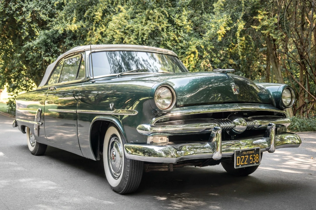1953 Ford Crestline - Image 1 of 31