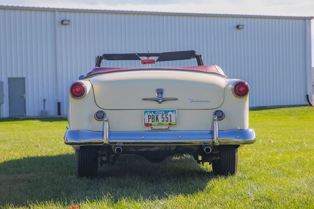 1953 Ford Crestline - Image 10 of 31