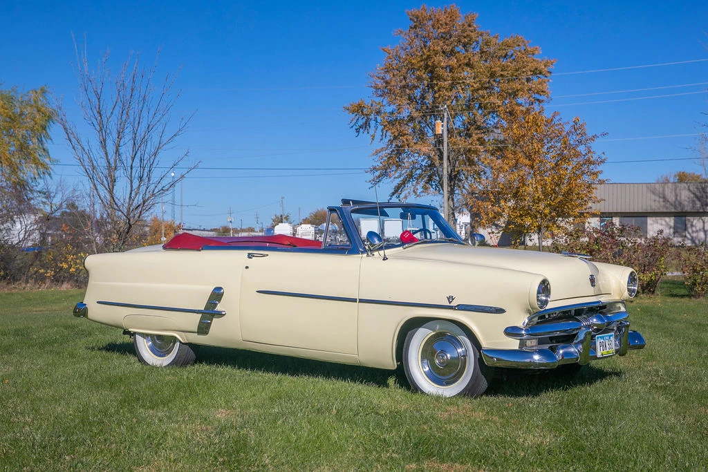 1953 Ford Crestline - Image 15 of 31
