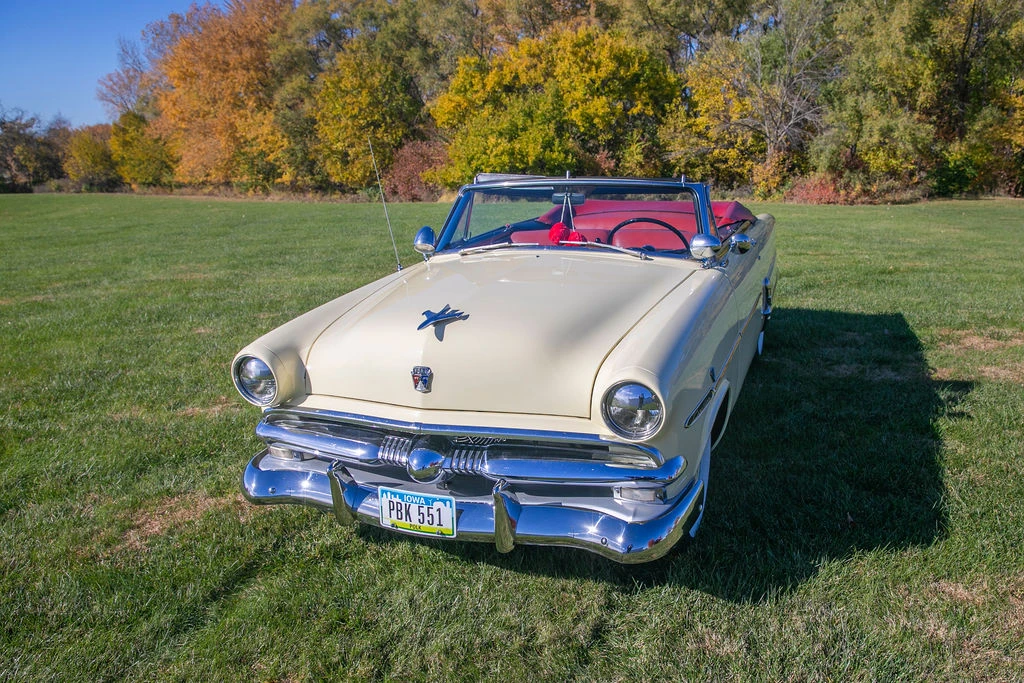 1953 Ford Crestline - Image 2 of 31