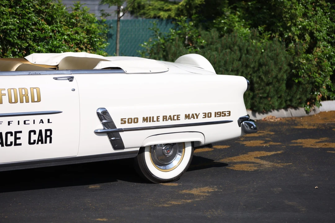 1953 Ford Crestline - Image 21 of 31