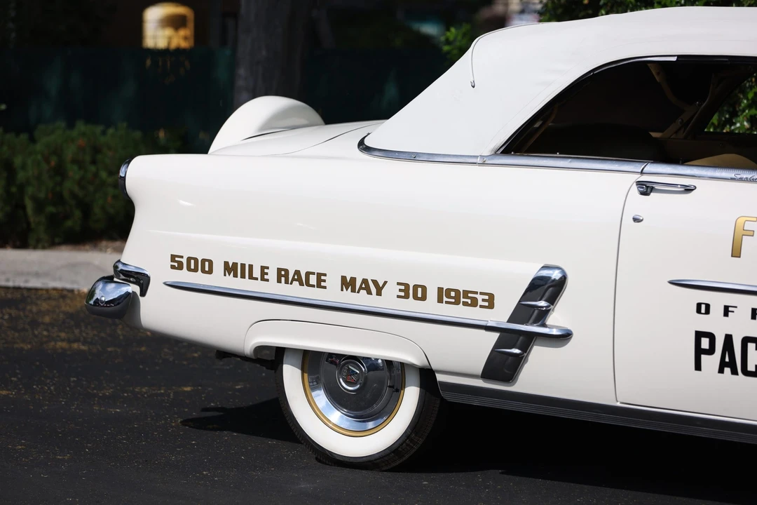 1953 Ford Crestline - Image 23 of 31