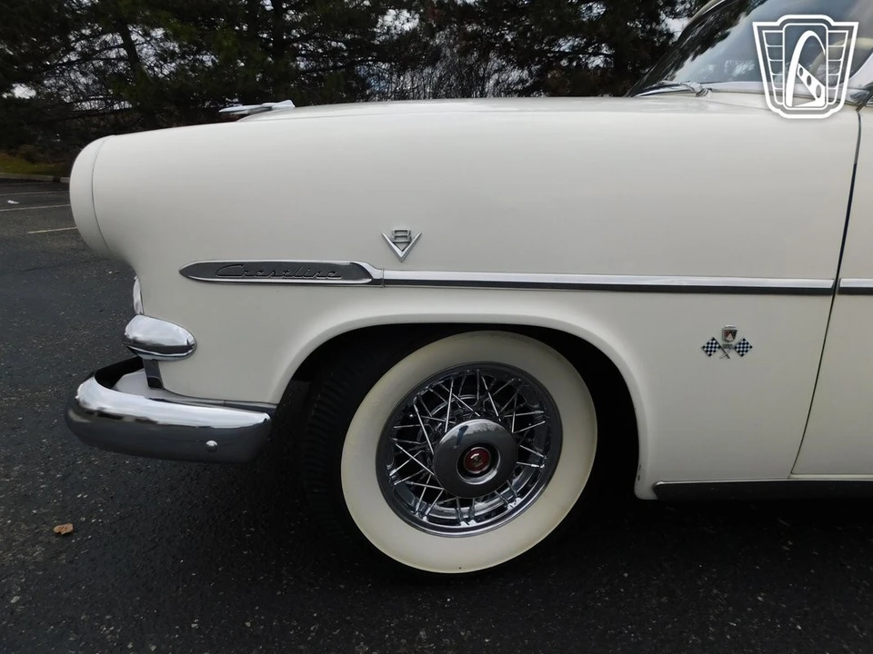 1953 Ford Crestline - Image 11 of 21