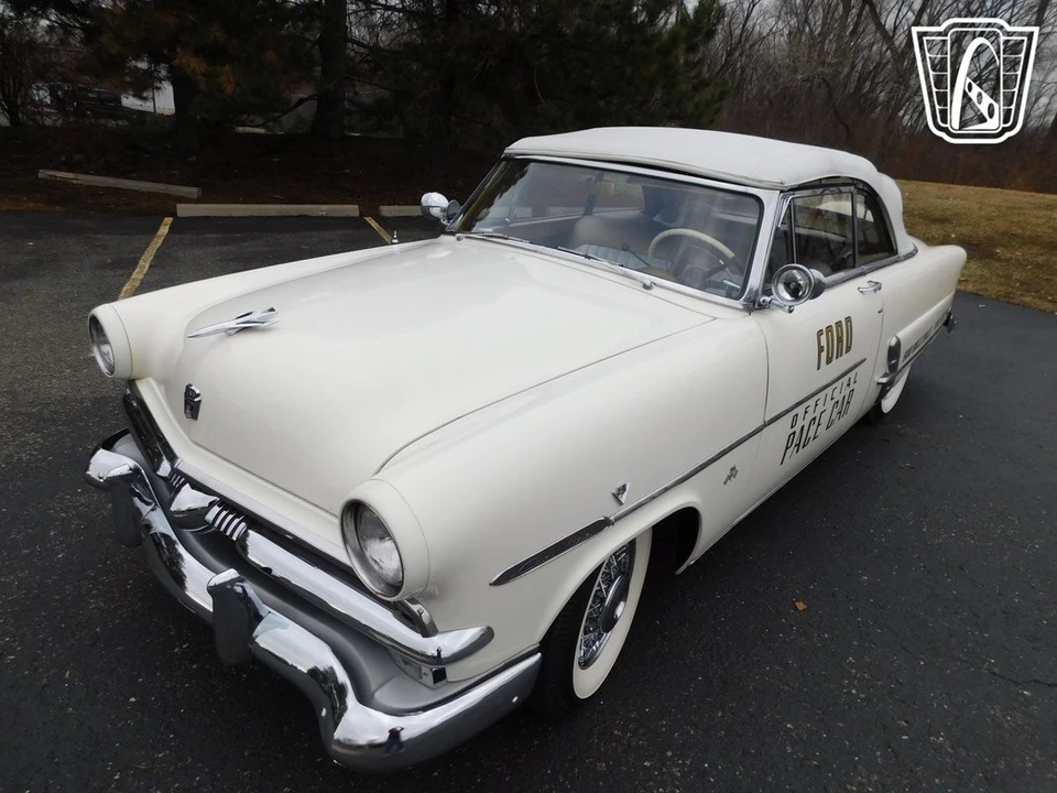 1953 Ford Crestline - Image 7 of 12