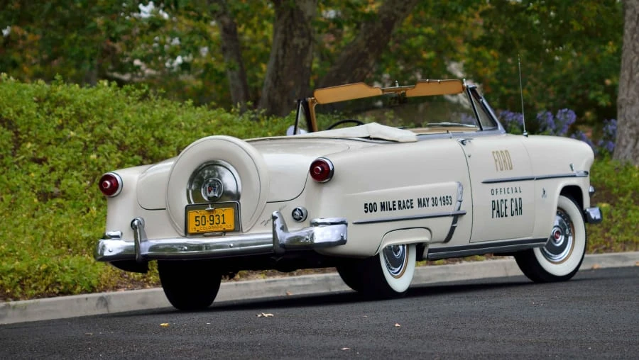 1953 Ford Crestline - Image 3 of 12
