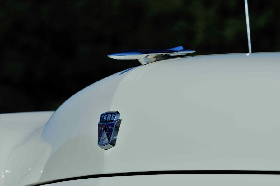1953 Ford Crestline - Image 9 of 12