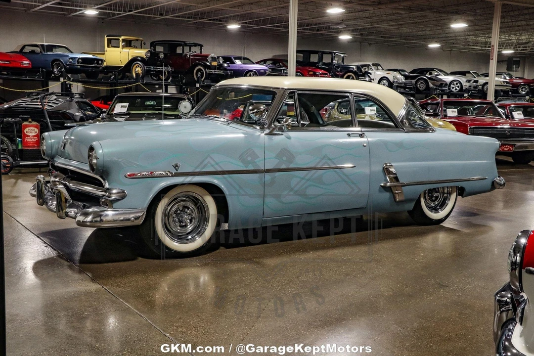 1953 Ford Crestline - Image 10 of 12