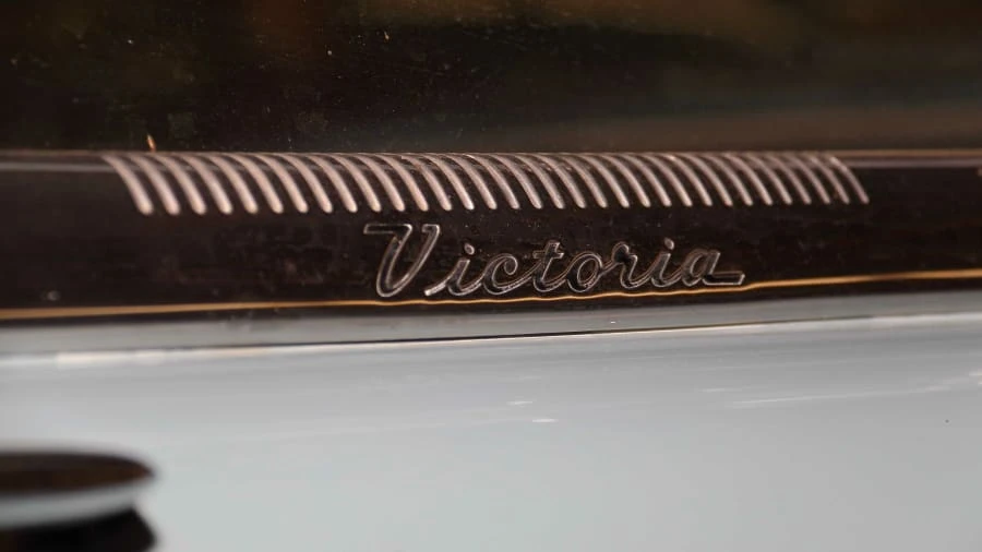 1953 Ford Crestline - Image 10 of 15