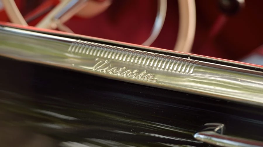 1953 Ford Crestline - Image 11 of 27