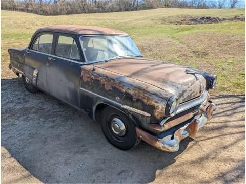 1953 Ford Custom 4dr Sedan
