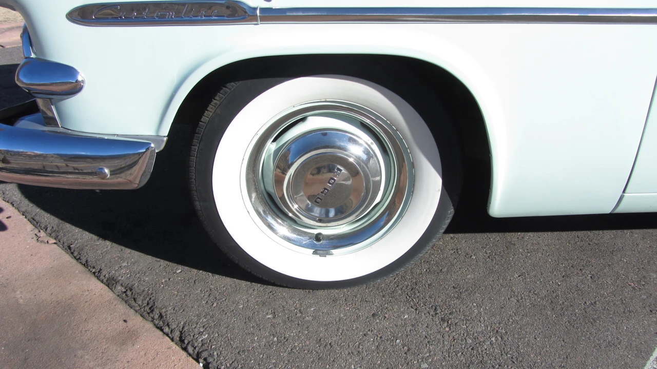 1953 Ford Customline - Image 21 of 31