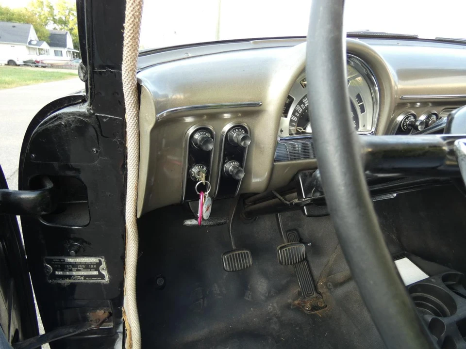 1953 Ford Customline - Image 30 of 31