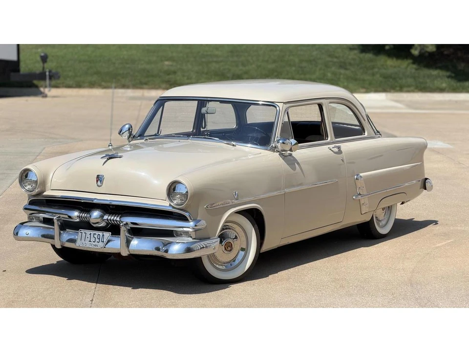 1953 Ford Customline - Image 2 of 31