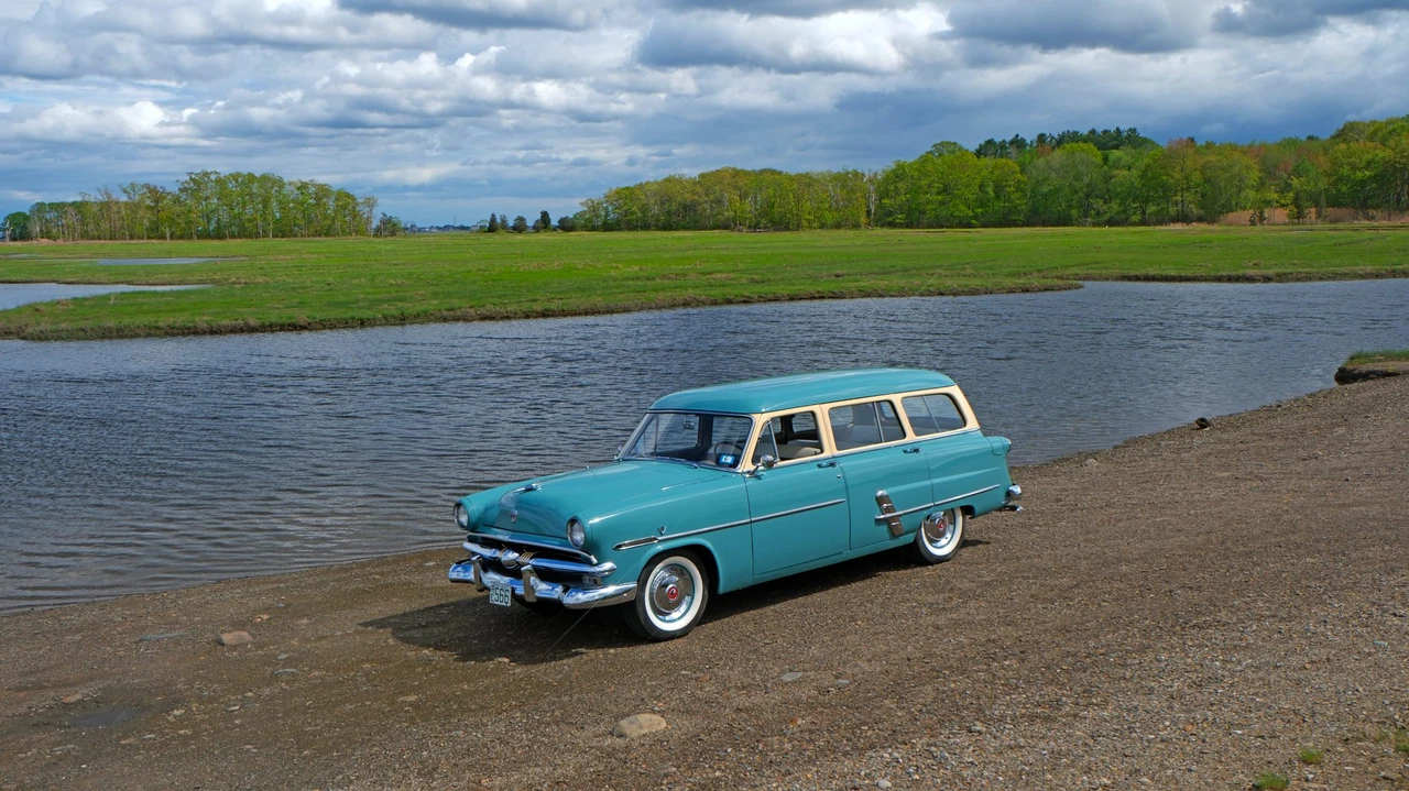 1953 Ford Country Sedan - Image 4 of 31