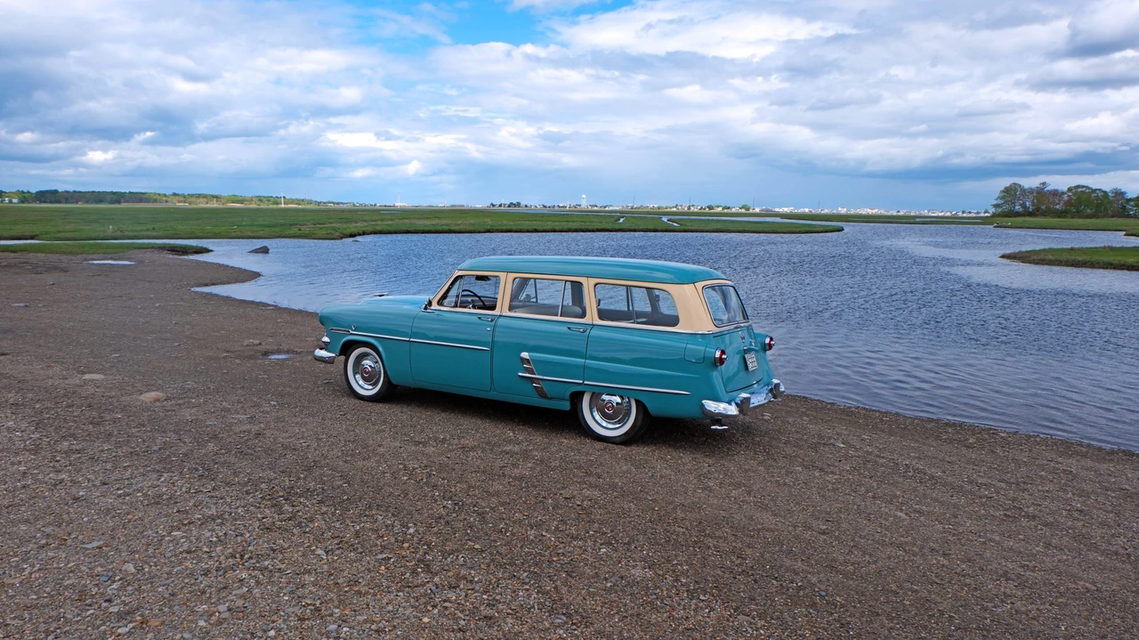 1953 Ford Country Sedan - Image 26 of 31