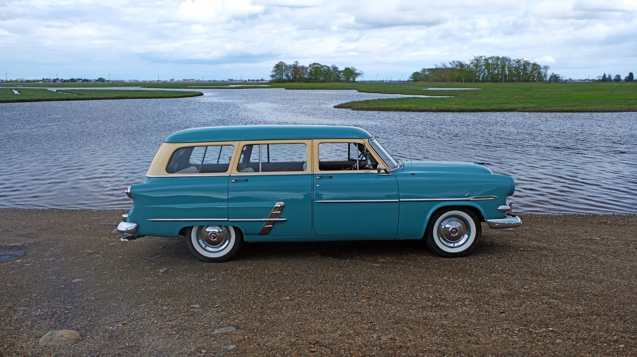 1953 Ford Country Sedan - Image 18 of 31