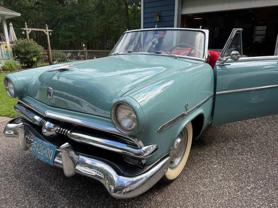 1953 Ford - Image 2 of 31