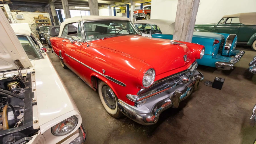 1953 Ford Crestline - Image 2 of 22