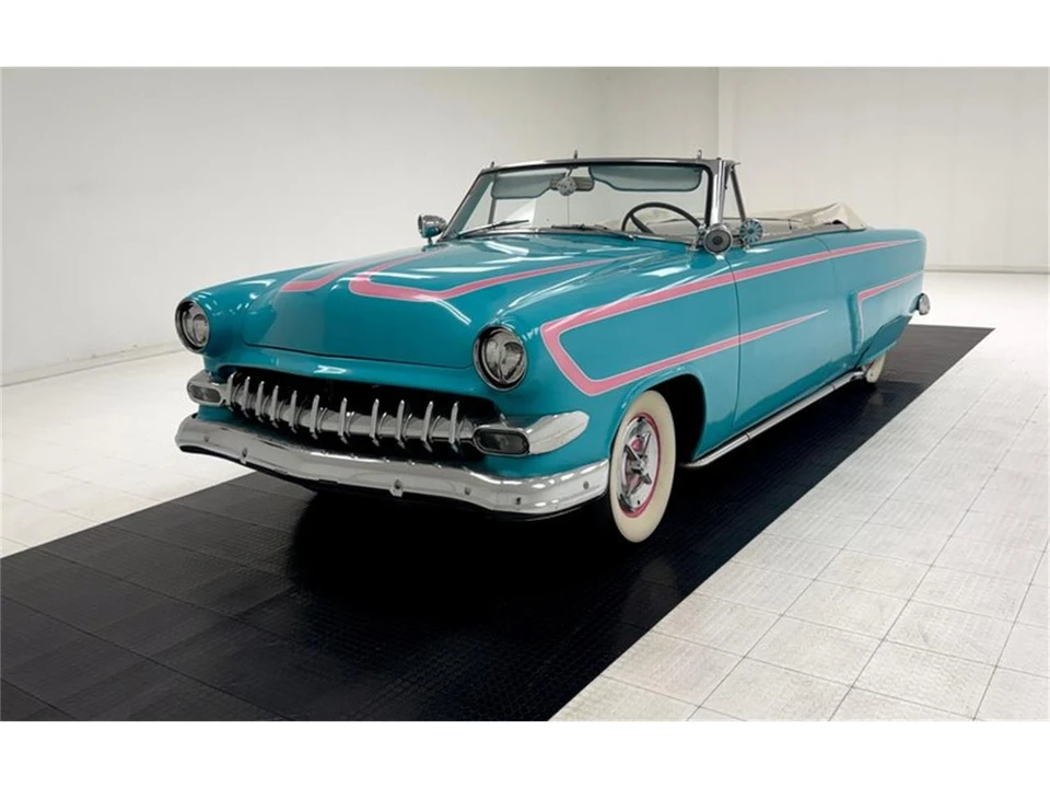 1953 Ford - Image 2 of 31