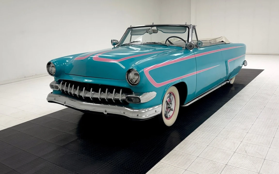 1953 Ford - Image 2 of 31