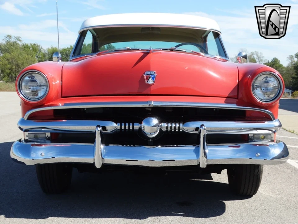 1953 Ford Crestline - Image 3 of 21