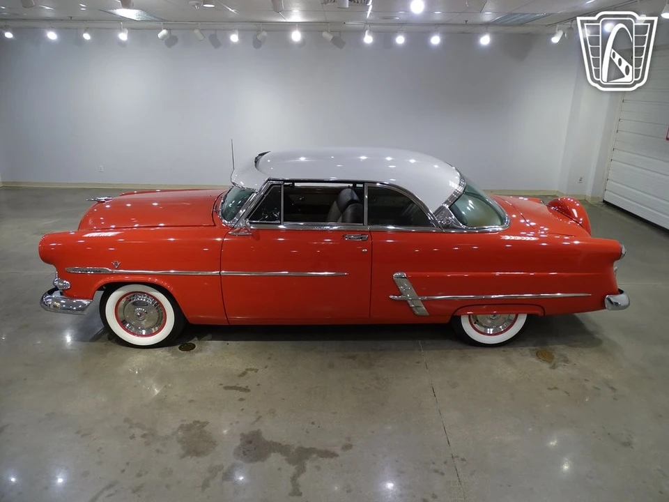 1953 Ford Crestline - Image 6 of 12