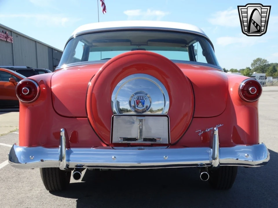 1953 Ford Crestline - Image 8 of 21