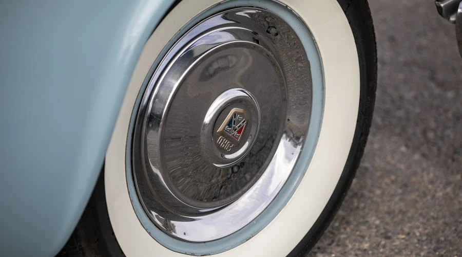 1953 Ford Crestline - Image 9 of 31