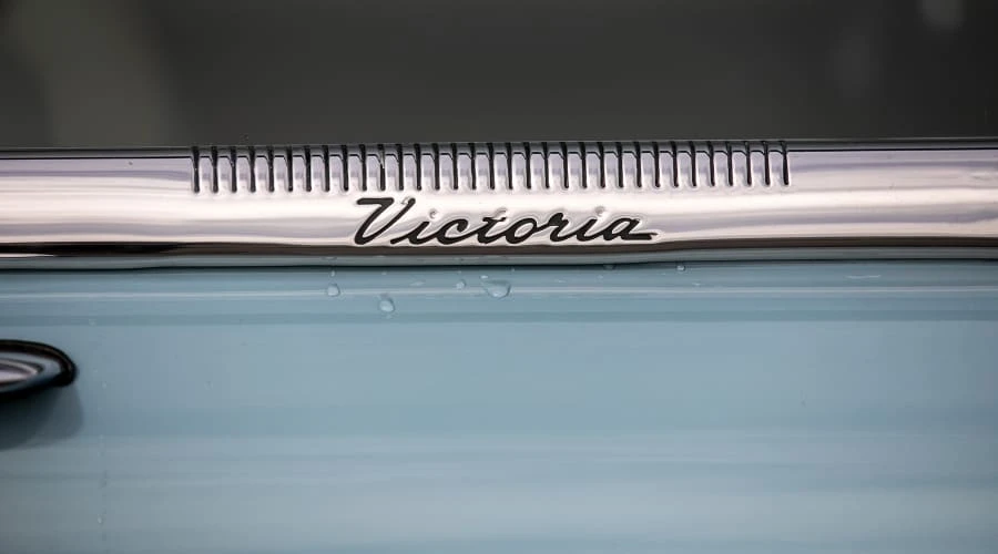 1953 Ford Crestline - Image 10 of 31