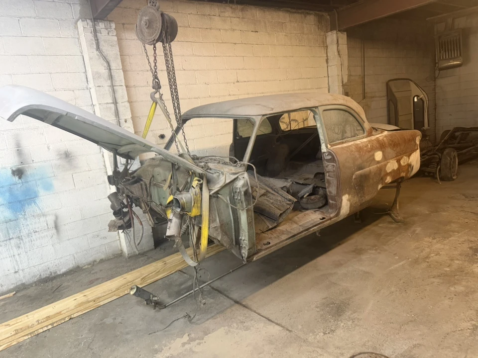 1953 Ford Crestline - Image 23 of 23