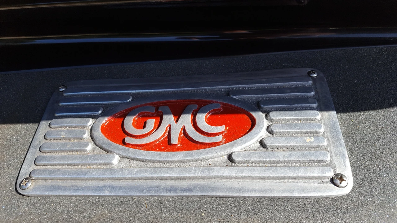 1953 GMC New Design - Image 15 of 31