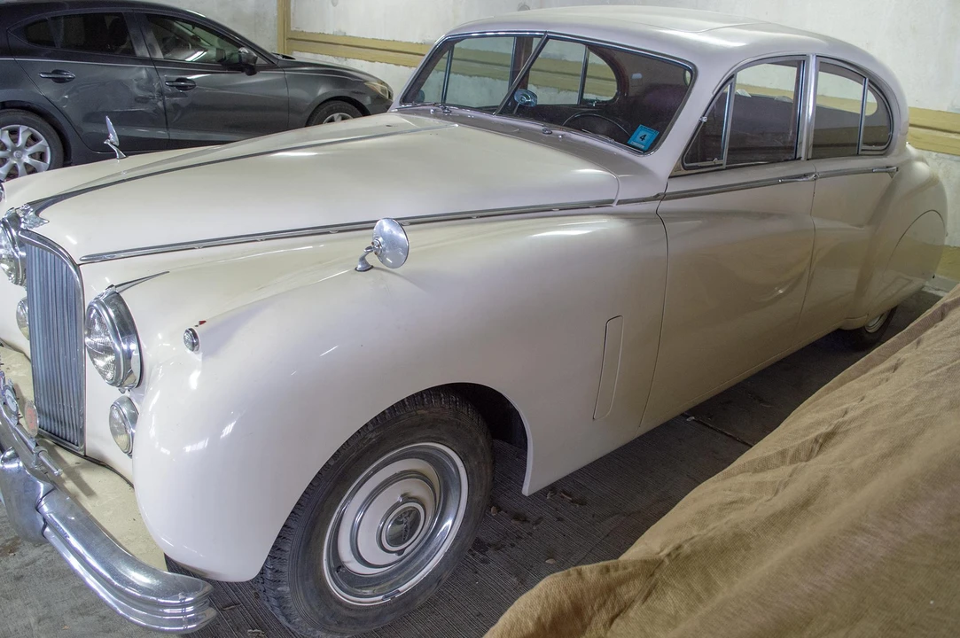 1953 Jaguar Mark VII & VIII & IX - Image 11 of 31