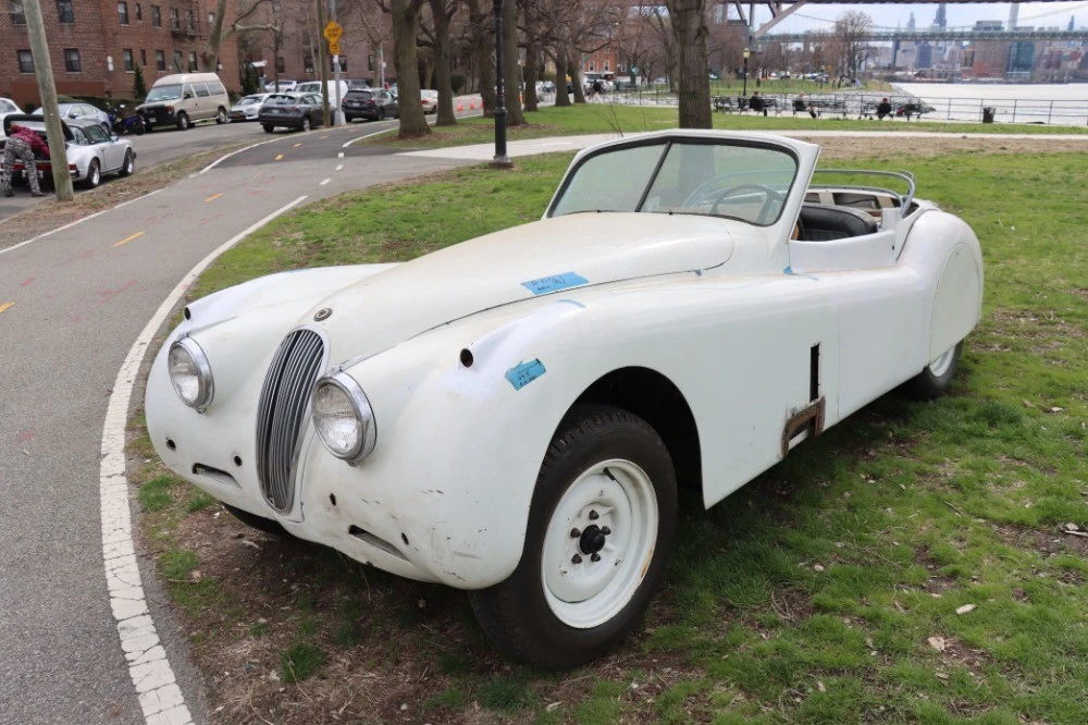 1953 Jaguar XK120 - Image 2 of 7