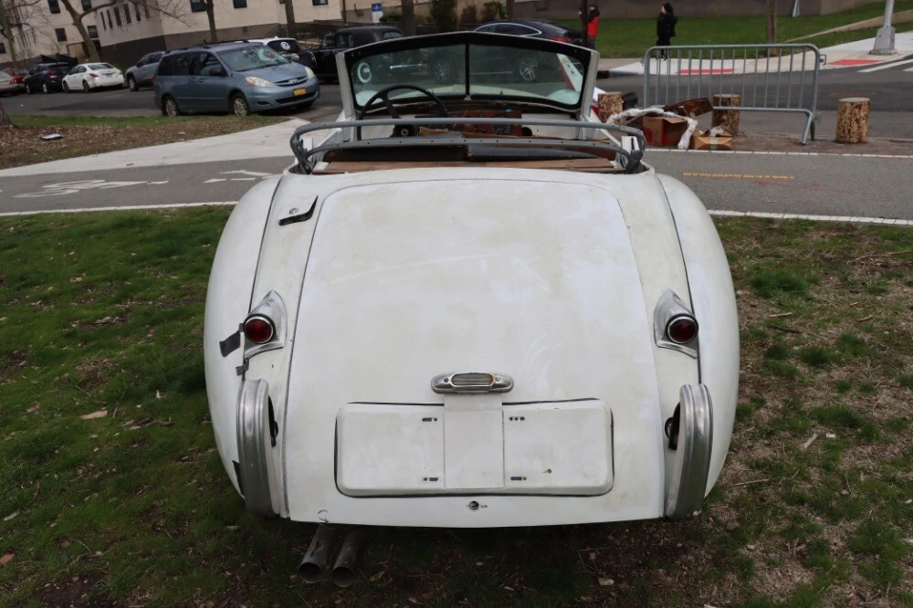 1953 Jaguar XK - Image 5 of 7