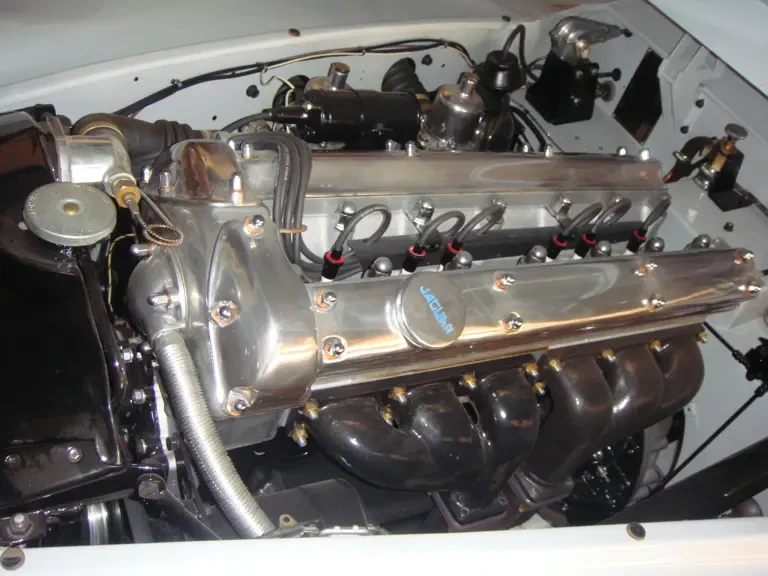 1953 Jaguar XK120 DHC Drophead - Image 4 of 4