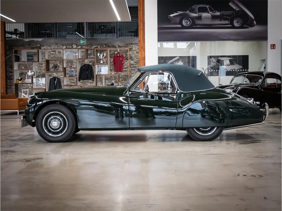 1953 Jaguar XK120 - Image 11 of 30