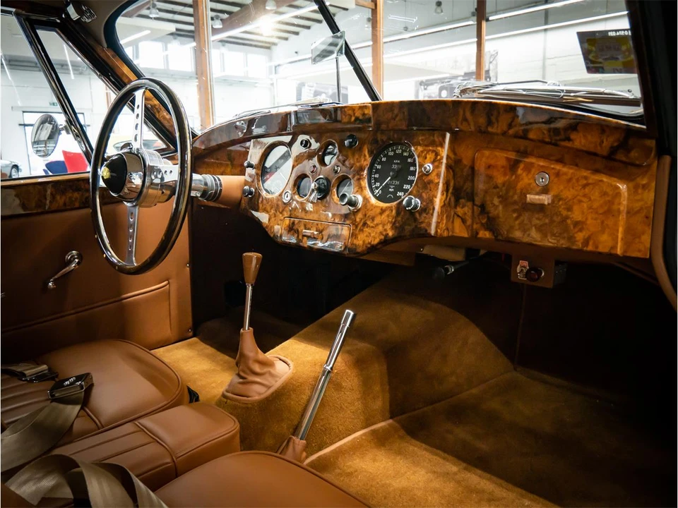 1953 Jaguar XK120 - Image 16 of 30