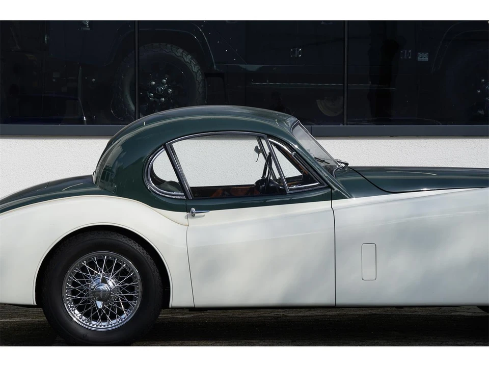 1953 Jaguar XK120 - Image 4 of 12