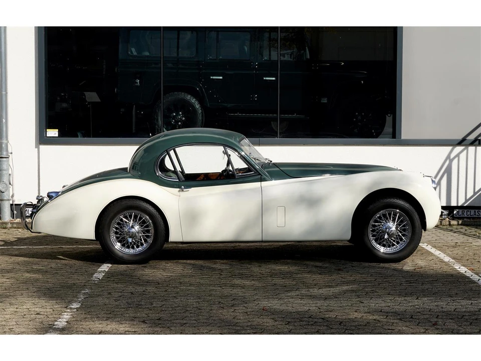1953 Jaguar XK120 - Image 5 of 12