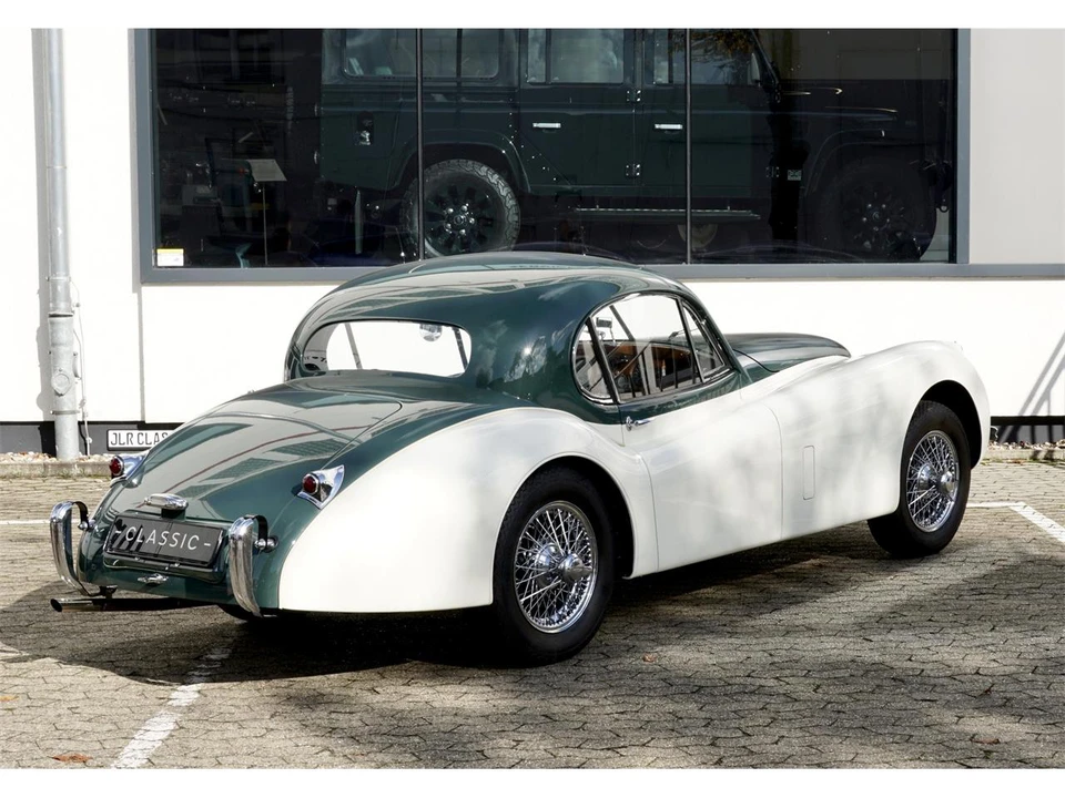 1953 Jaguar XK120 - Image 7 of 12