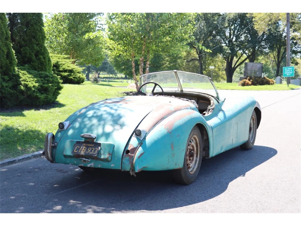 1953 Jaguar XK120 - Image 3 of 5