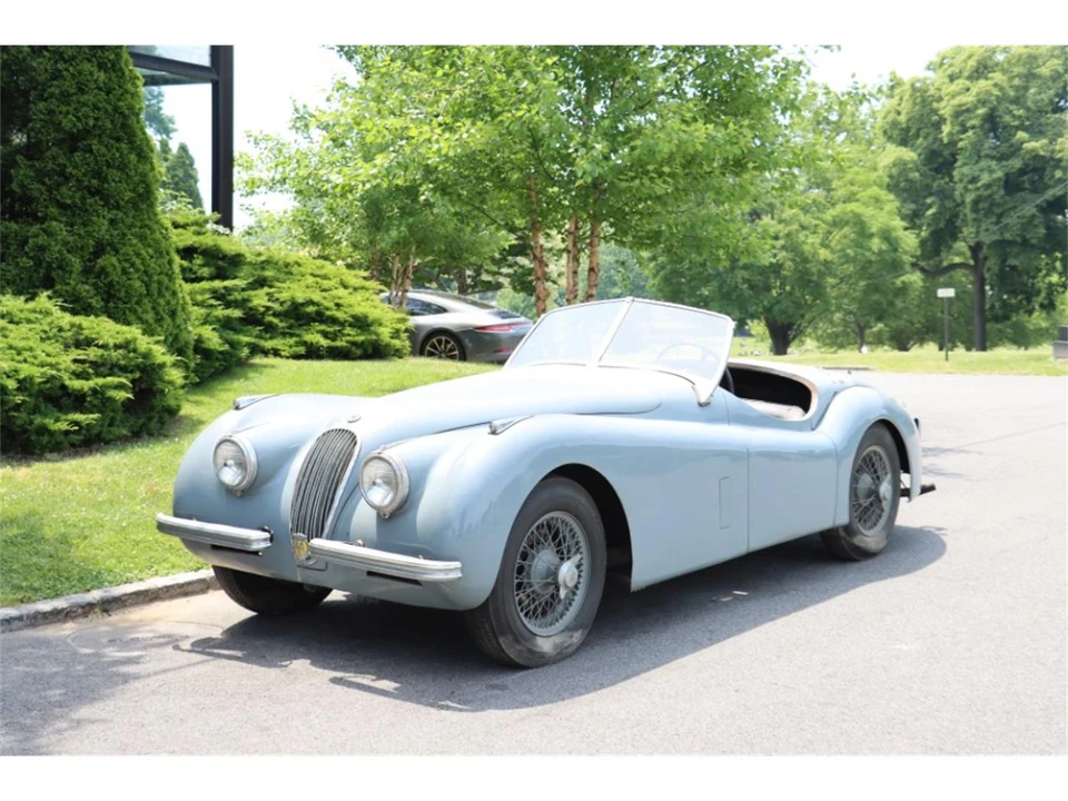 1953 Jaguar XK120 - Image 2 of 8
