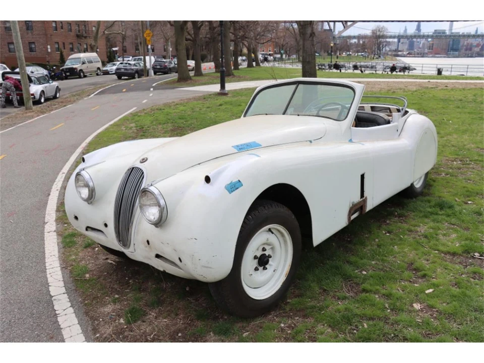 1953 Jaguar XK120 - Image 2 of 7