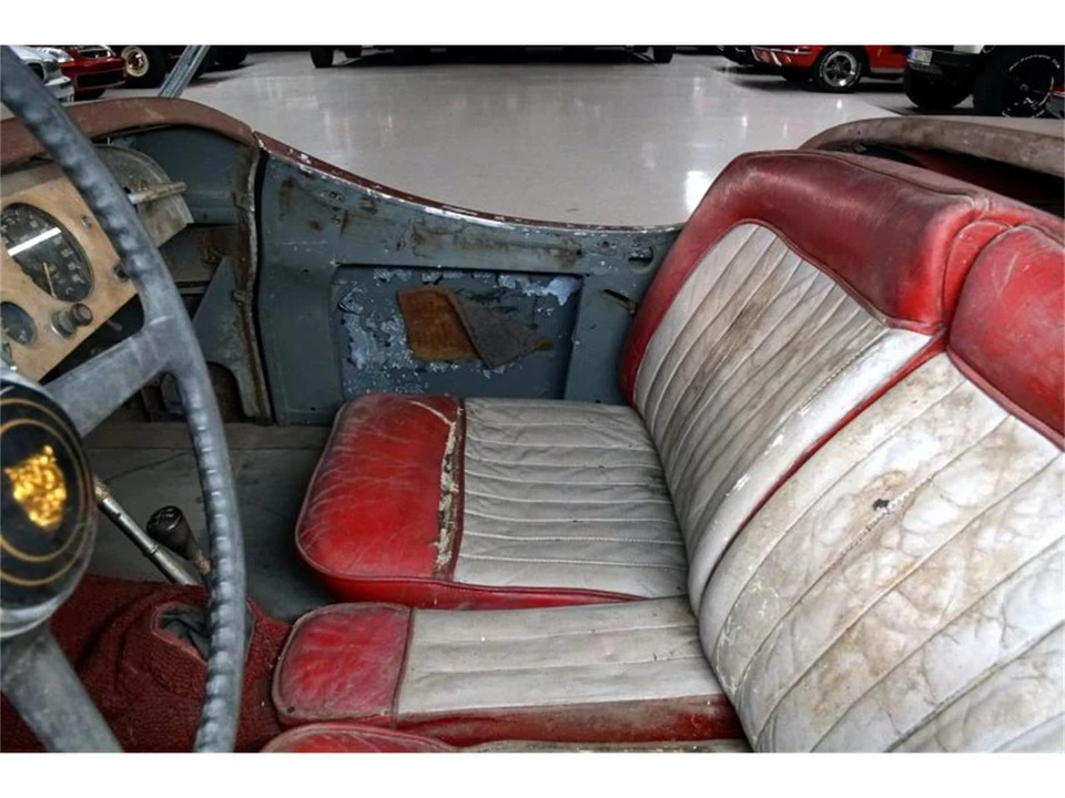 1953 Jaguar XK120 - Image 13 of 31