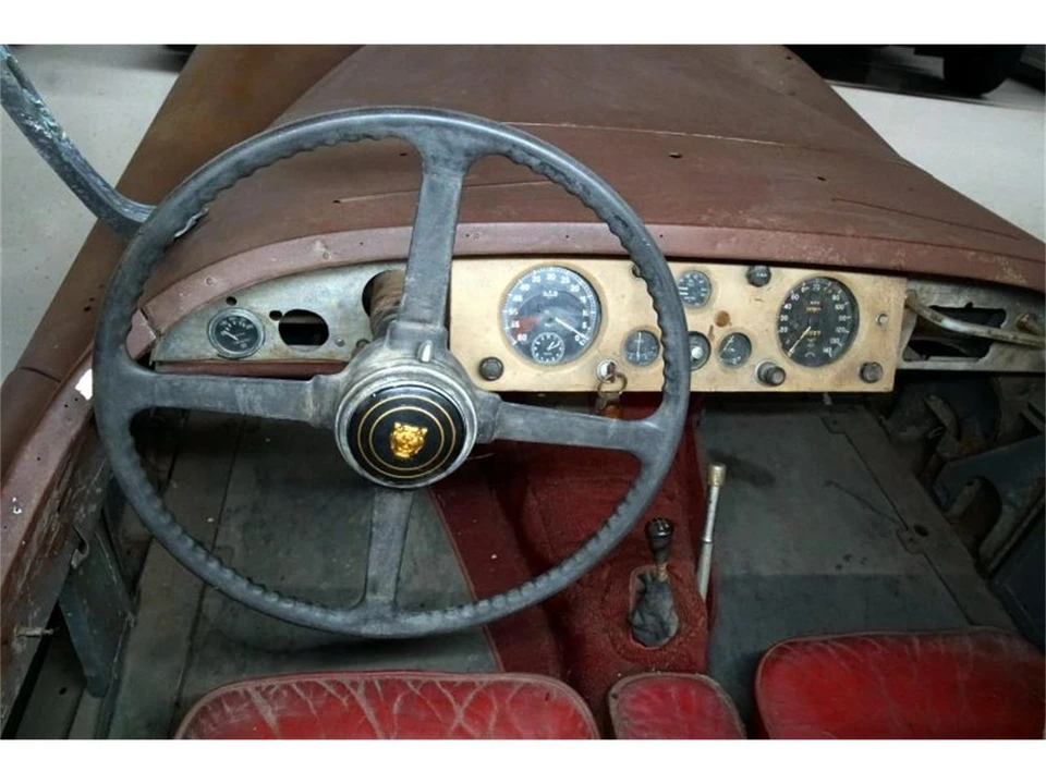 1953 Jaguar XK120 - Image 15 of 31