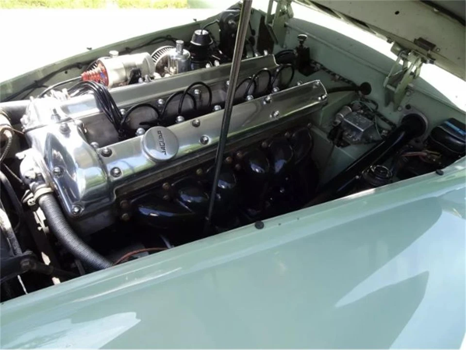 1953 Jaguar XK120 - Image 10 of 15