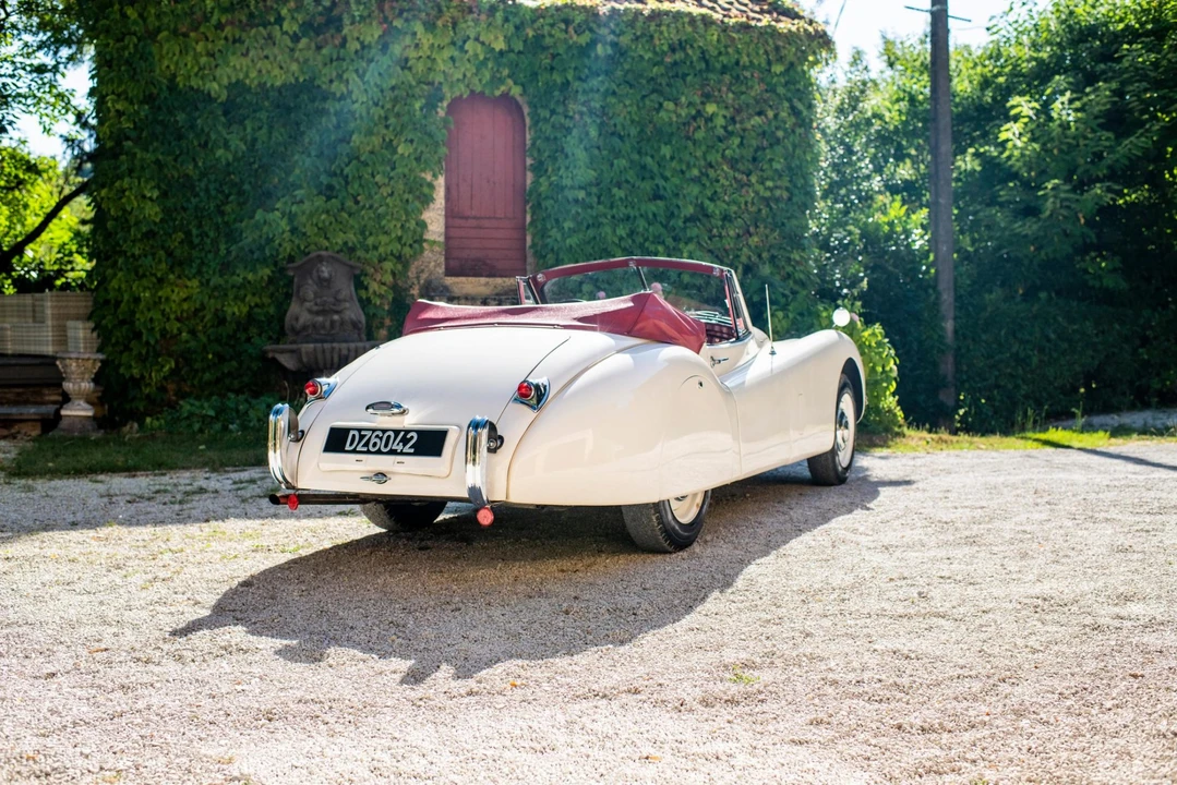 1953 Jaguar XK120 DHC Drophead - Image 27 of 31