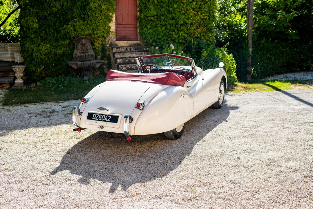 1953 Jaguar XK120 DHC Drophead - Image 28 of 31