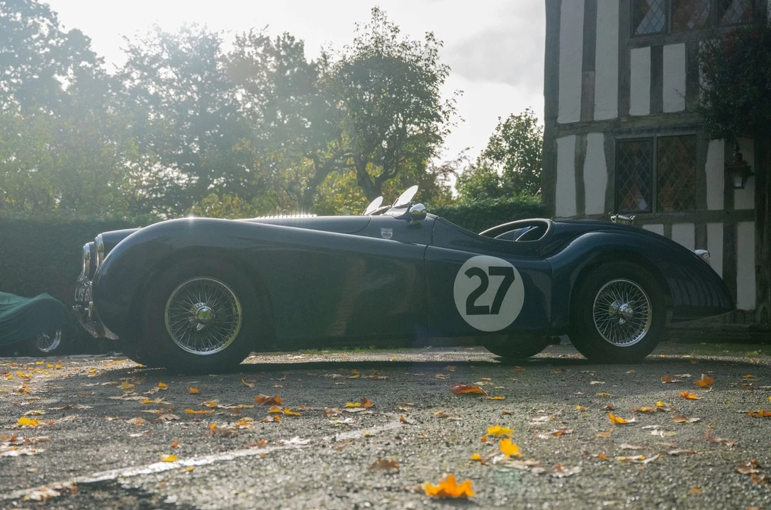 1953 Jaguar XK120 OTS Roadster - Image 23 of 30